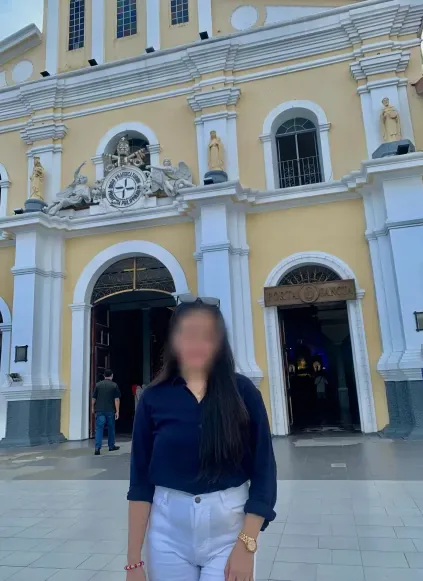 Anja, 24