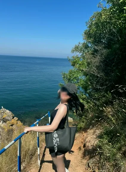 Anna, 22