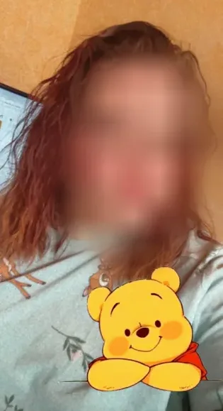 Büsra, 20