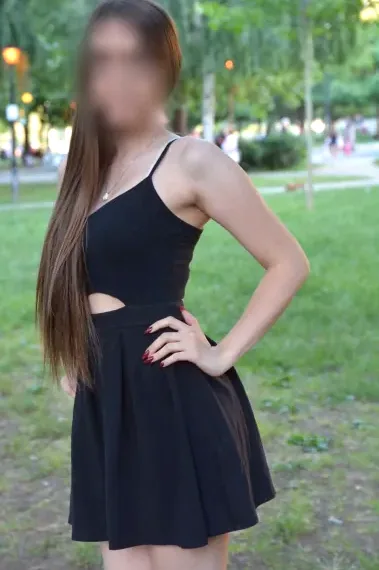 Denise, 27