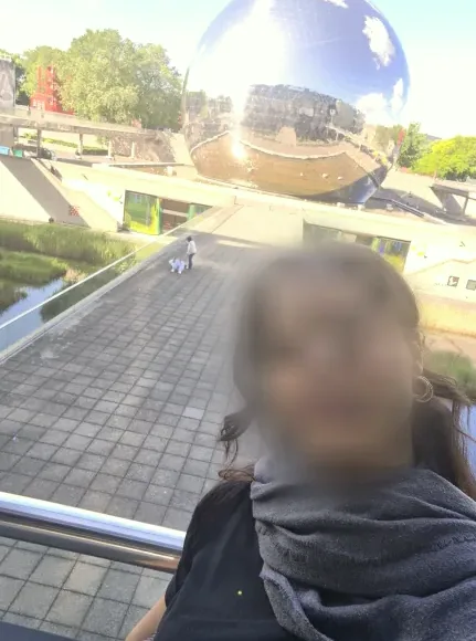 Ela, 37