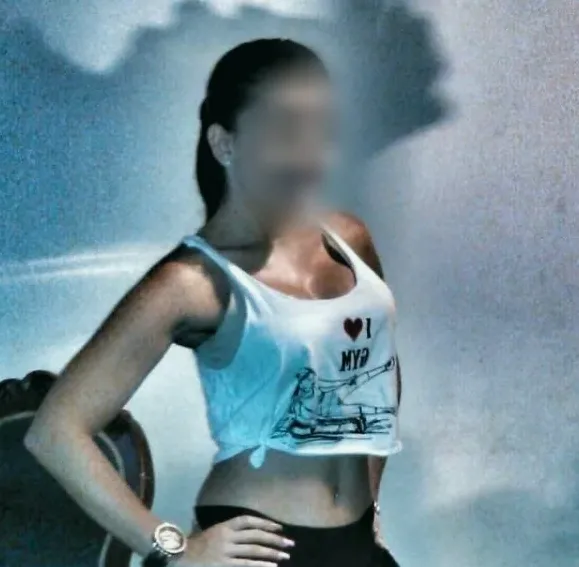 Luisa, 40