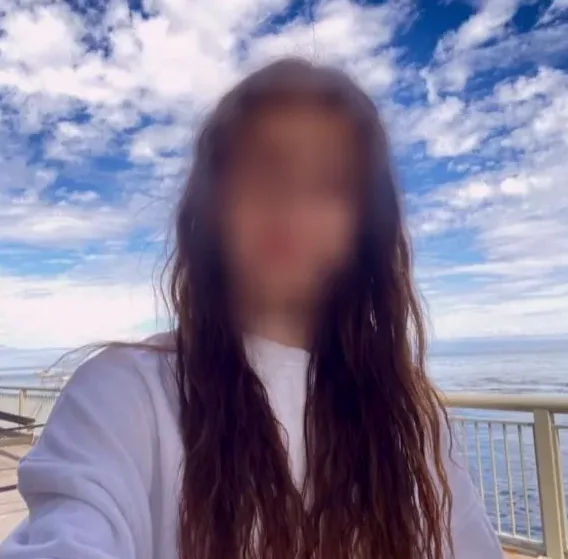Marina, 27