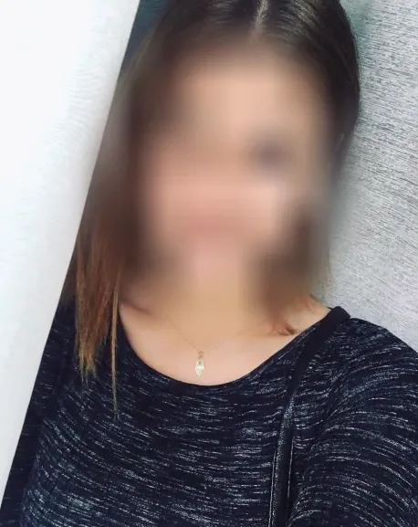Marina, 32