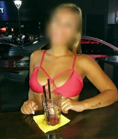 Mira, 32