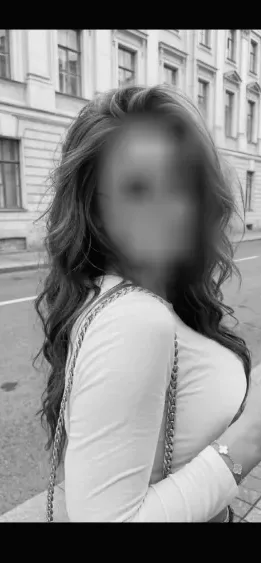 Nadja, 29