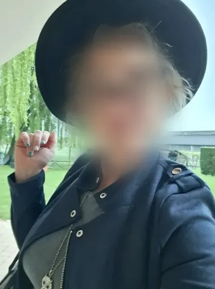 Pia, 33