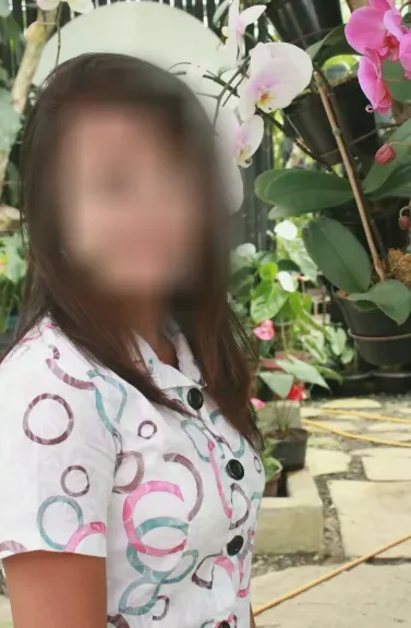 Simone, 30