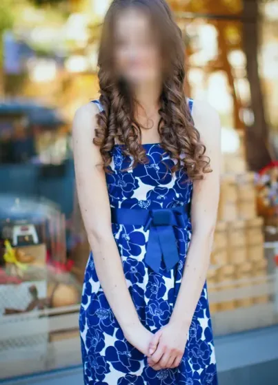 Simone, 32