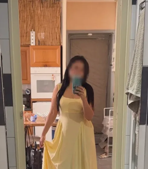 Zeynep, 32